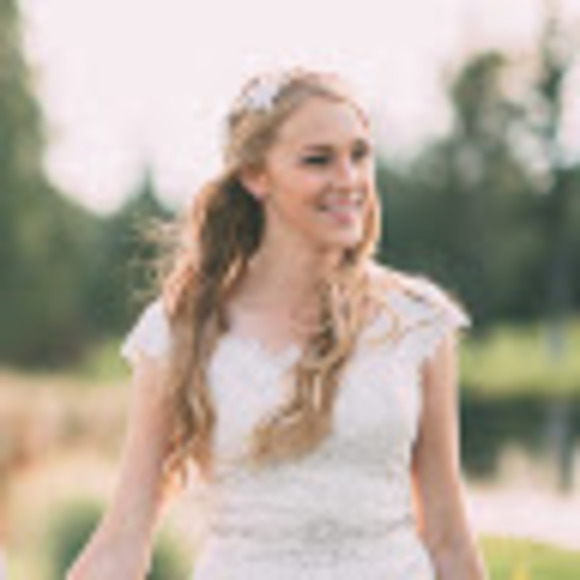 Meet your Posher, Alison - Picture 1 of 1